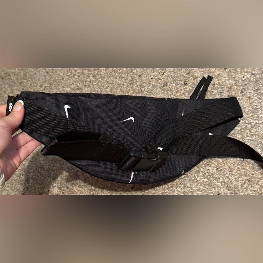 Nike Heritage Hip Fanny Pack - Picture 3 of 4